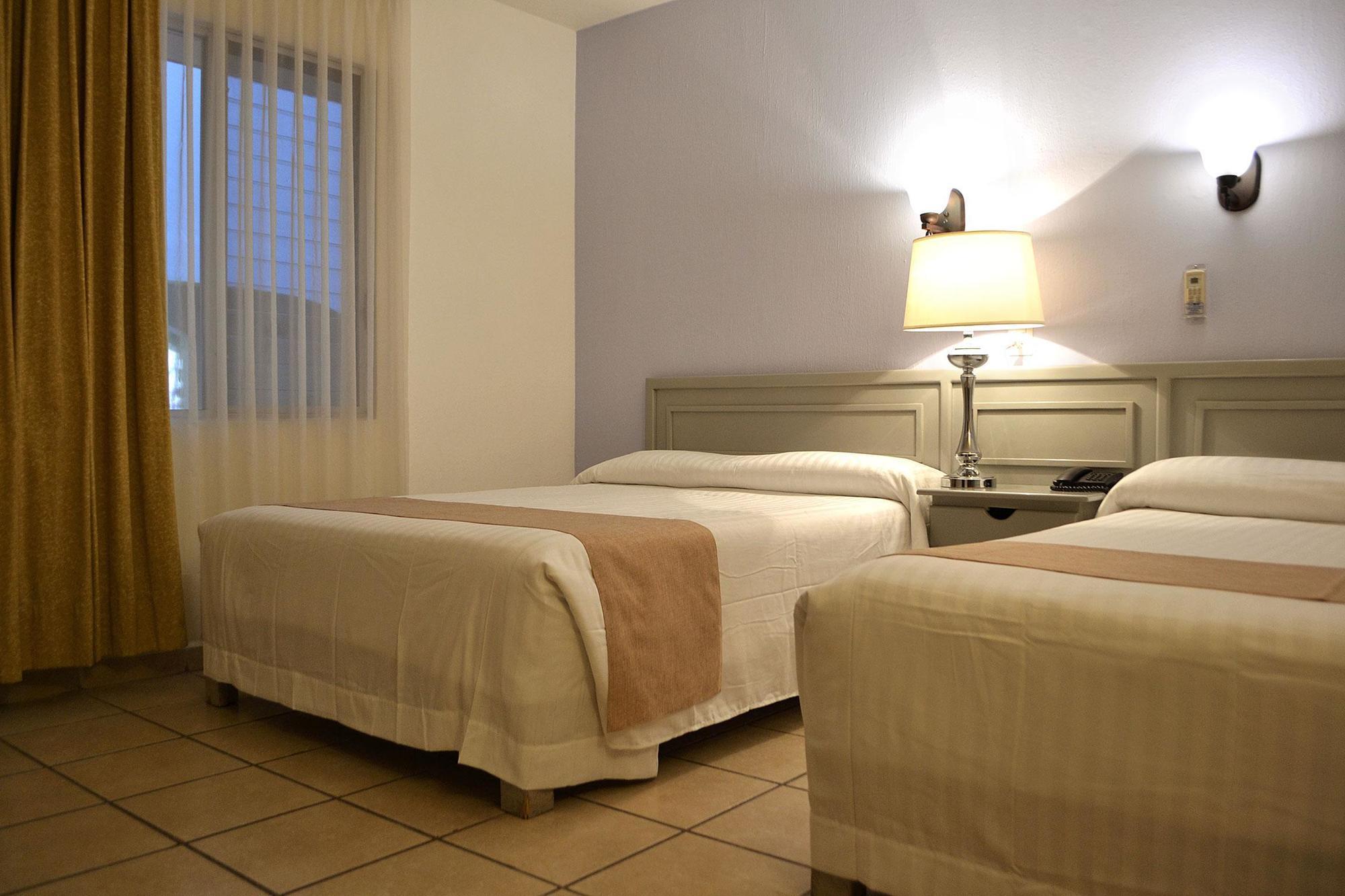Hotel Villa Del Sol Expo Guadalajara Bagian luar foto