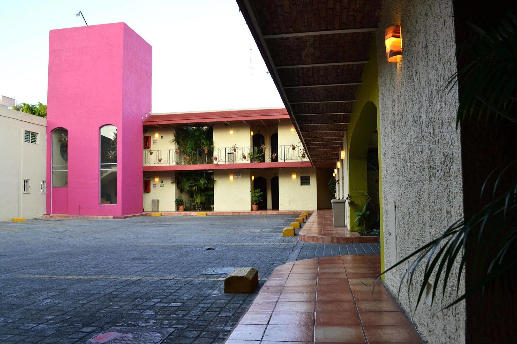 Hotel Villa Del Sol Expo Guadalajara Bagian luar foto