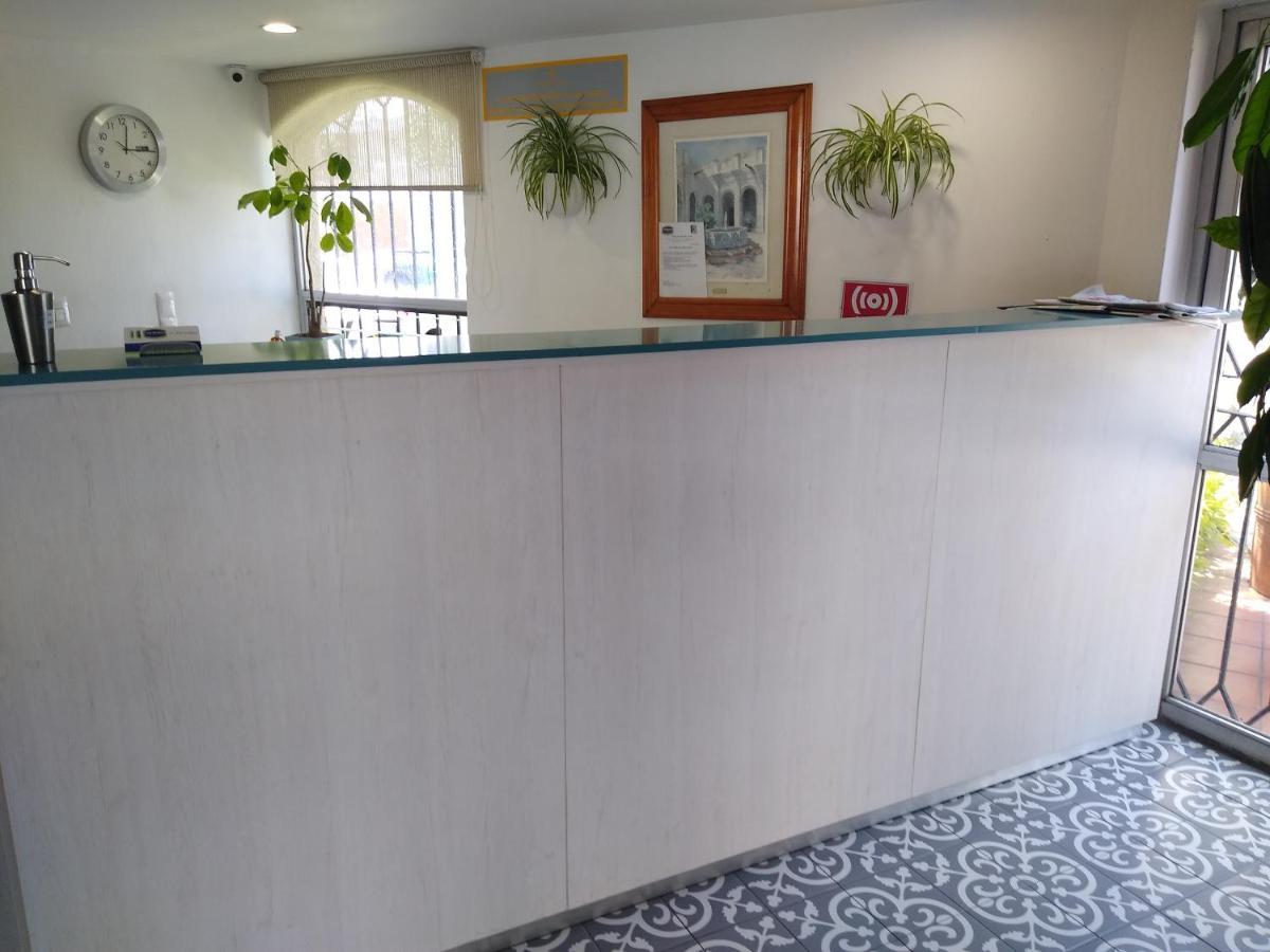 Hotel Villa Del Sol Expo Guadalajara Bagian luar foto